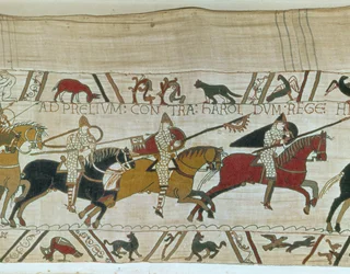 Duque William leva seus cavaleiros para a batalha, tapeçaria de Bayeux